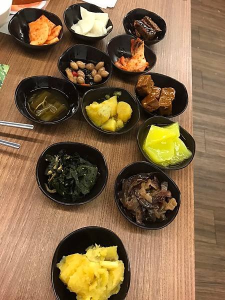LINE_ALBUM_20220423朝鮮味韓國料理_220607_3.jpg
