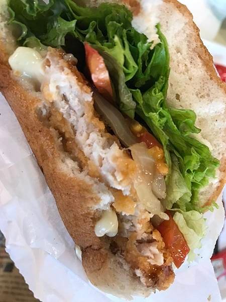 111/05/28樂檸漢堡新竹巨城店(新竹市東區中央路)