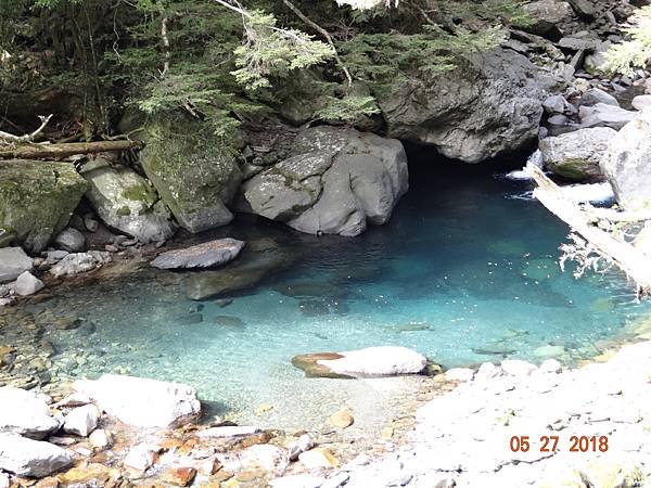 走到這    折回程   再往前連接合歡北峰或西峰