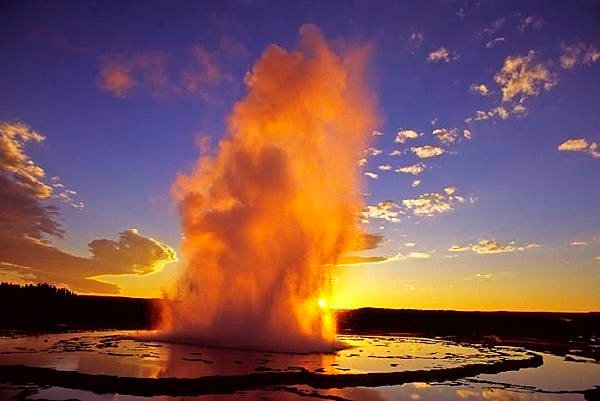 yellowstone-fountain