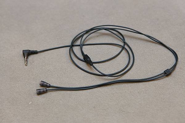 Sennheiser_IE8-01.JPG