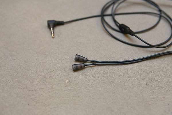Sennheiser_IE8-02.JPG