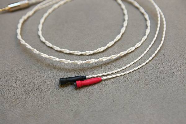 Sennheiser_IE8-09.JPG