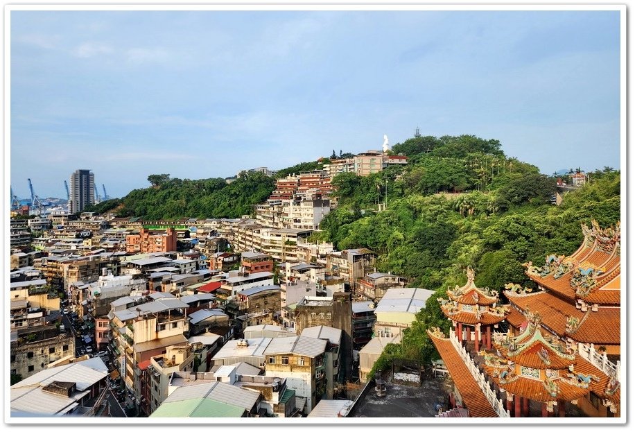 基隆新地標《基隆塔》啟用─結合《信二防空洞》飽覽基隆山海美景