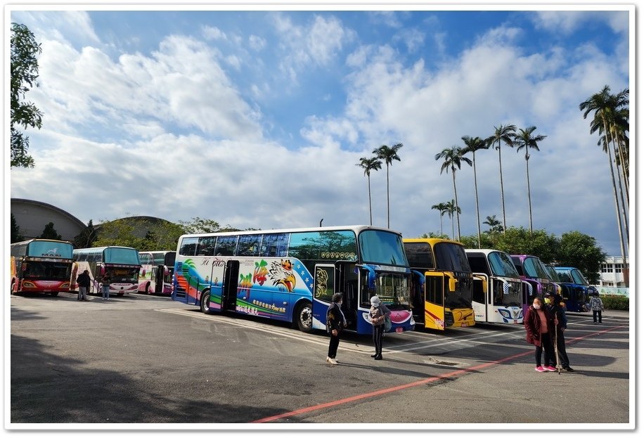 宜蘭礁溪全台最大貨櫃屋《Herbelle龍潭湖畔悠活園區》喝