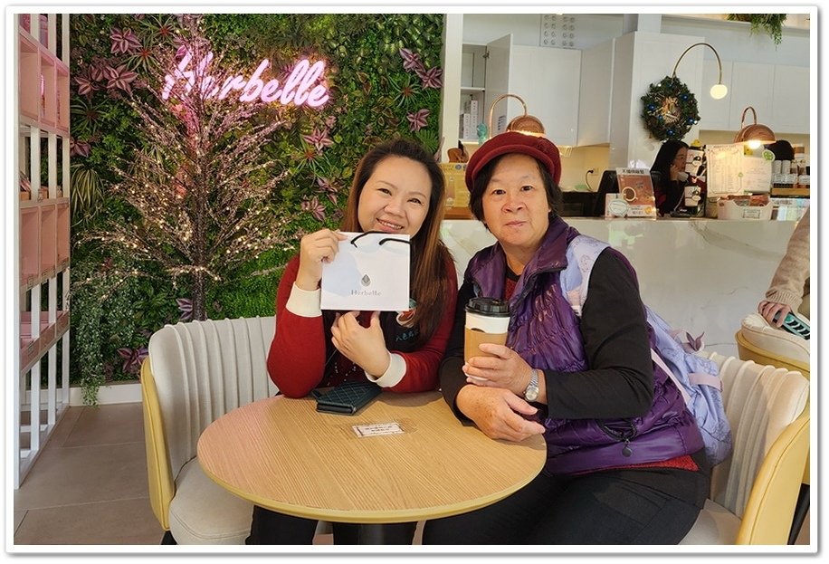 宜蘭礁溪全台最大貨櫃屋《Herbelle龍潭湖畔悠活園區》喝