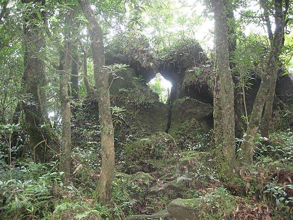 金露天宮、七星南峰、凱達格蘭遺址