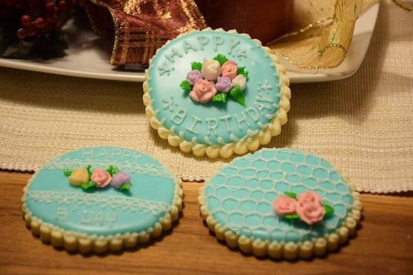 icing cookie.jpg
