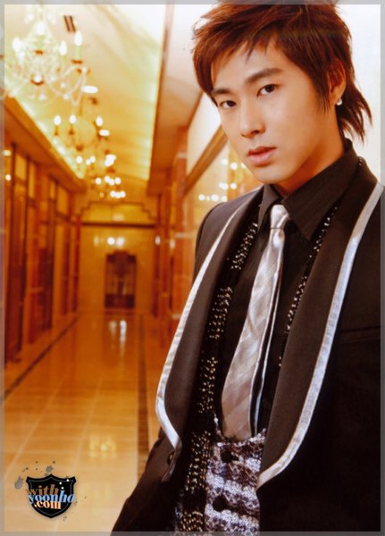 09年日本四巡The Secret Code場刊04.jpg