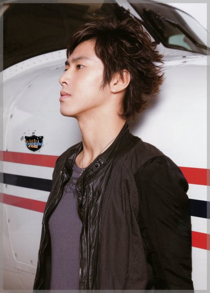 09年日本四巡The Secret Code場刊11.jpg