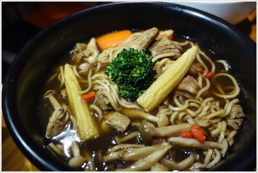 台南美食-西門店NoodleMix禮面作-失傳的酒家名菜魷魚螺肉蒜湯麵真功夫-2017年冬季菜單