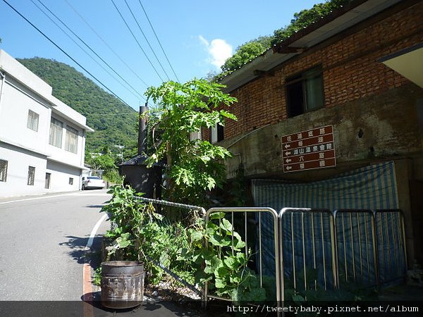 冷水坑公共溫泉.七股山登山口.牛奶湖 002.JPG