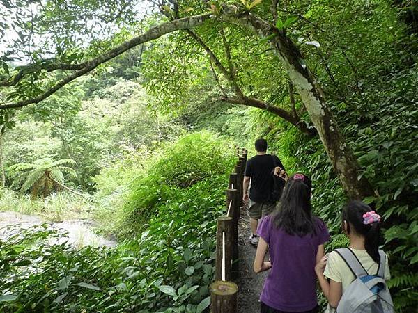 林美石磐步道.櫻花陵園.味珍香卜肉店.三星阿婆蔥餅.梅花湖.金車外澳伯朗咖啡館 125