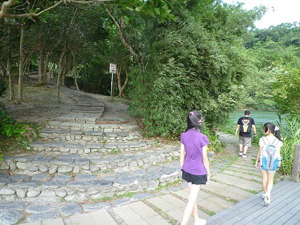 林美石磐步道.櫻花陵園.味珍香卜肉店.三星阿婆蔥餅.梅花湖.金車外澳伯朗咖啡館 315