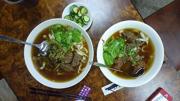 洪二哥牛肉麵 016