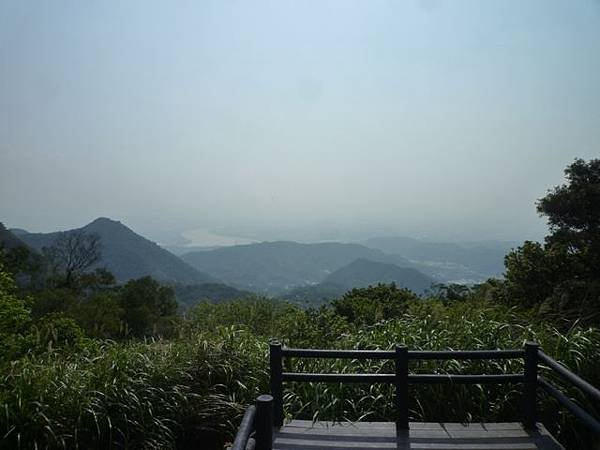 牛屎坑山(御史坑山).牛港稜山 076