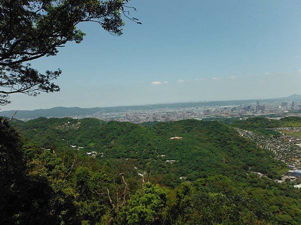 挖仔山.南勢角山.烘爐地福德宮 100