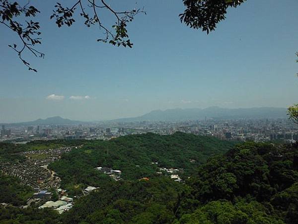 挖仔山.南勢角山.烘爐地福德宮 101