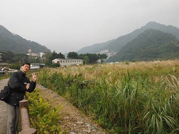 姐姐寶藏巖.花園新城賞櫻.癮水圳道步道.屈尺古道.櫻花街.東聖宮.五十六份登山步道 048