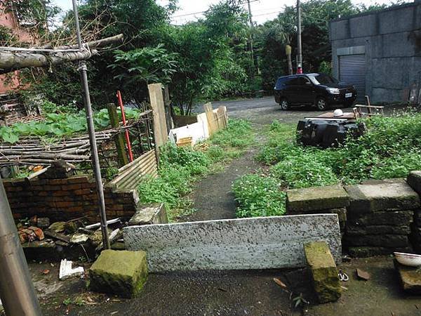 滴水山北峰.滴水山.赫頭山.大寮塚碑 157.JPG