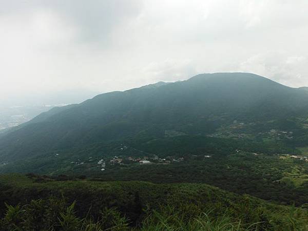 七星山.恐龍接吻石.凱達格蘭山.七星山南峰 024