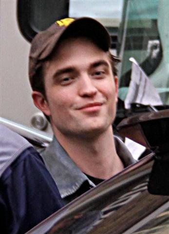 PATTINSON(5) (Small).jpg