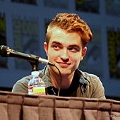 FanPicsRobertPattinsonComicCon2.jpg