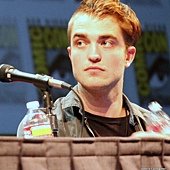 FanPicsRobertPattinsonComicCon6.jpg