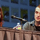 FanPicsRobertPattinsonComicCon8.jpg