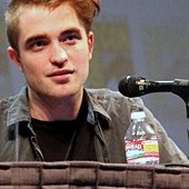 FanPicsRobertPattinsonComicCon13.jpg