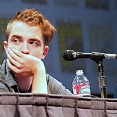 FanPicsRobertPattinsonComicCon15.jpg