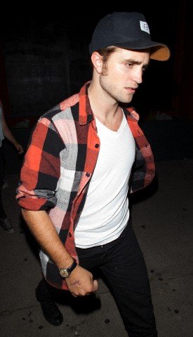 NEWRobertPattinsonKristenStewart21stJune20127