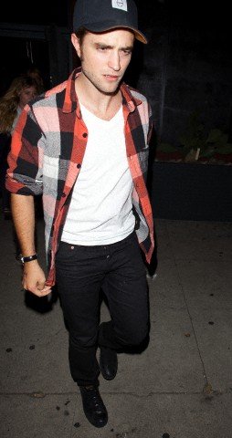 NEWRobertPattinsonKristenStewart21stJune20125