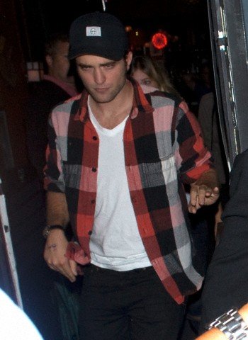 NEWRobertPattinsonKristenStewart21stJune20129