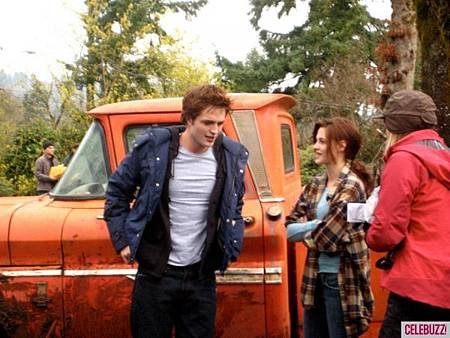 twilight-robert-pattinson-kristen-stewart-600x450