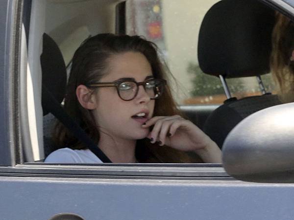 KSTEWARTFANS-052013__1_