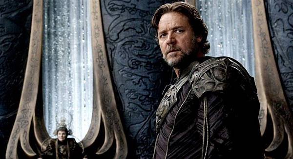 Russell-Crowe-in-Man-of-Steel-2013-Movie-Image-e1369109417703