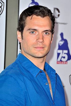 002-henry-cavill.jpg