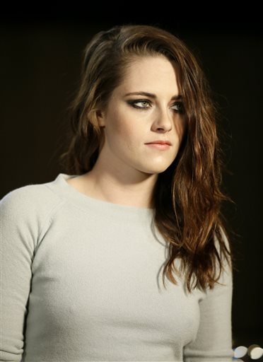 KSTEWARTFANS121013__4_