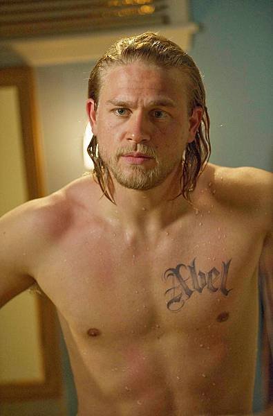 charlie-hunnam-soa