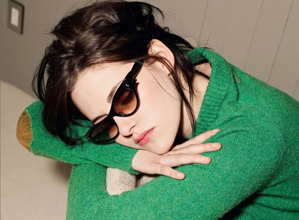 ellejuneouttake.jpg