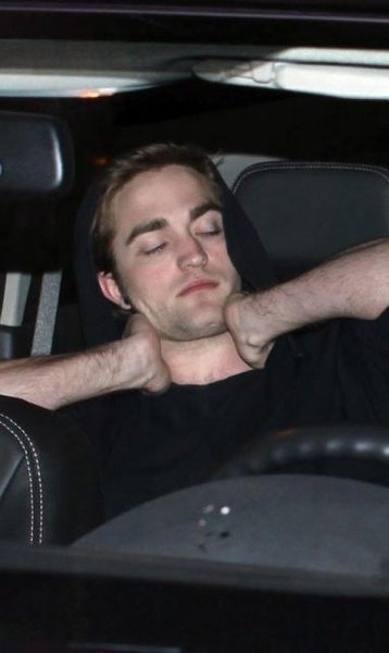 robert-pattinson-5169-1_preview.jpg