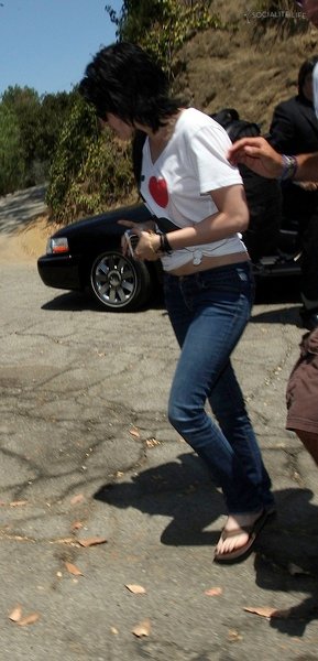 gallery_enlarged-robert-pattinson-kristen-stewart-chateau-marmont-08072009-11.jpg