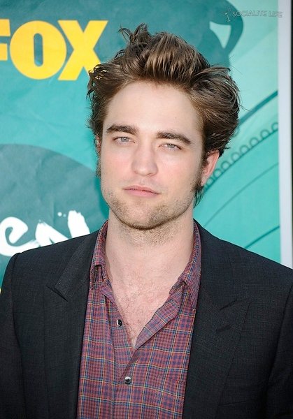 gallery_enlarged-twilight-cast--mega-teen-choice-awards-2009-08102009-10.jpg