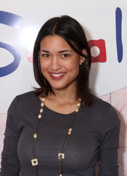 Julia Jones.jpg