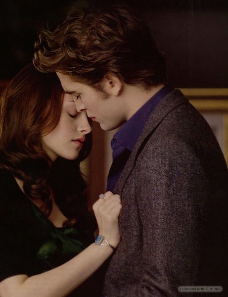 Edward-Bella-NewMoon.jpg