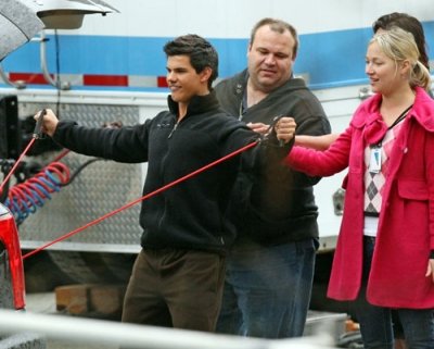 normal_taylor-lautner-4209-2.jpg