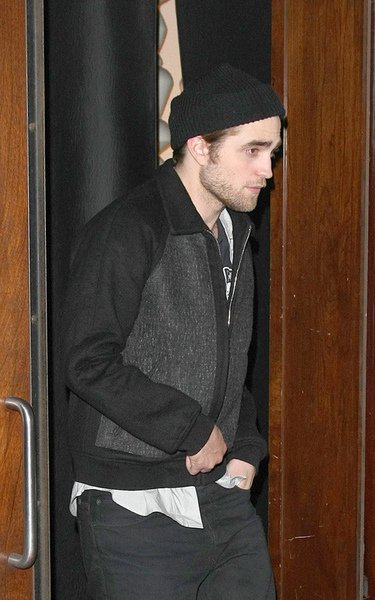 robert-pattinson-11229-8.jpg