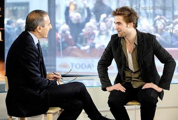 gallery_enlarged-robert_pattinson_gma_11230912.jpg