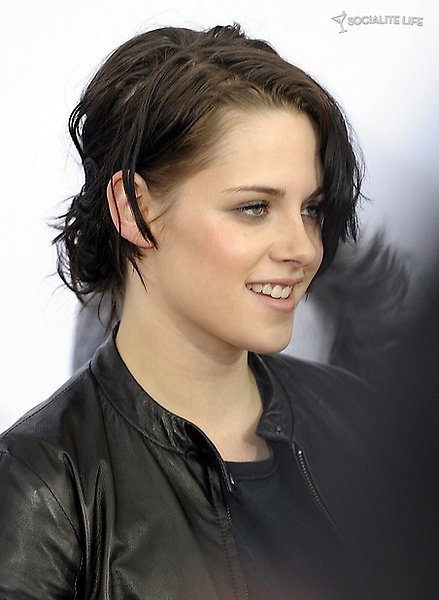 gallery_main-kristen-stewart-remember-me-premiere-3-photos-03012010-01.jpg